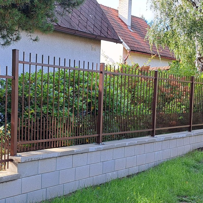 kované pole hnědé