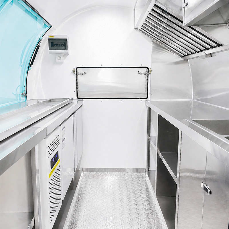 Food truck zelenkavá 2 m, RAL 6027, s lednicí a digestoří