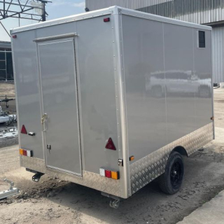 Food truck šedý 7046 FS250 hranatý 2 kola